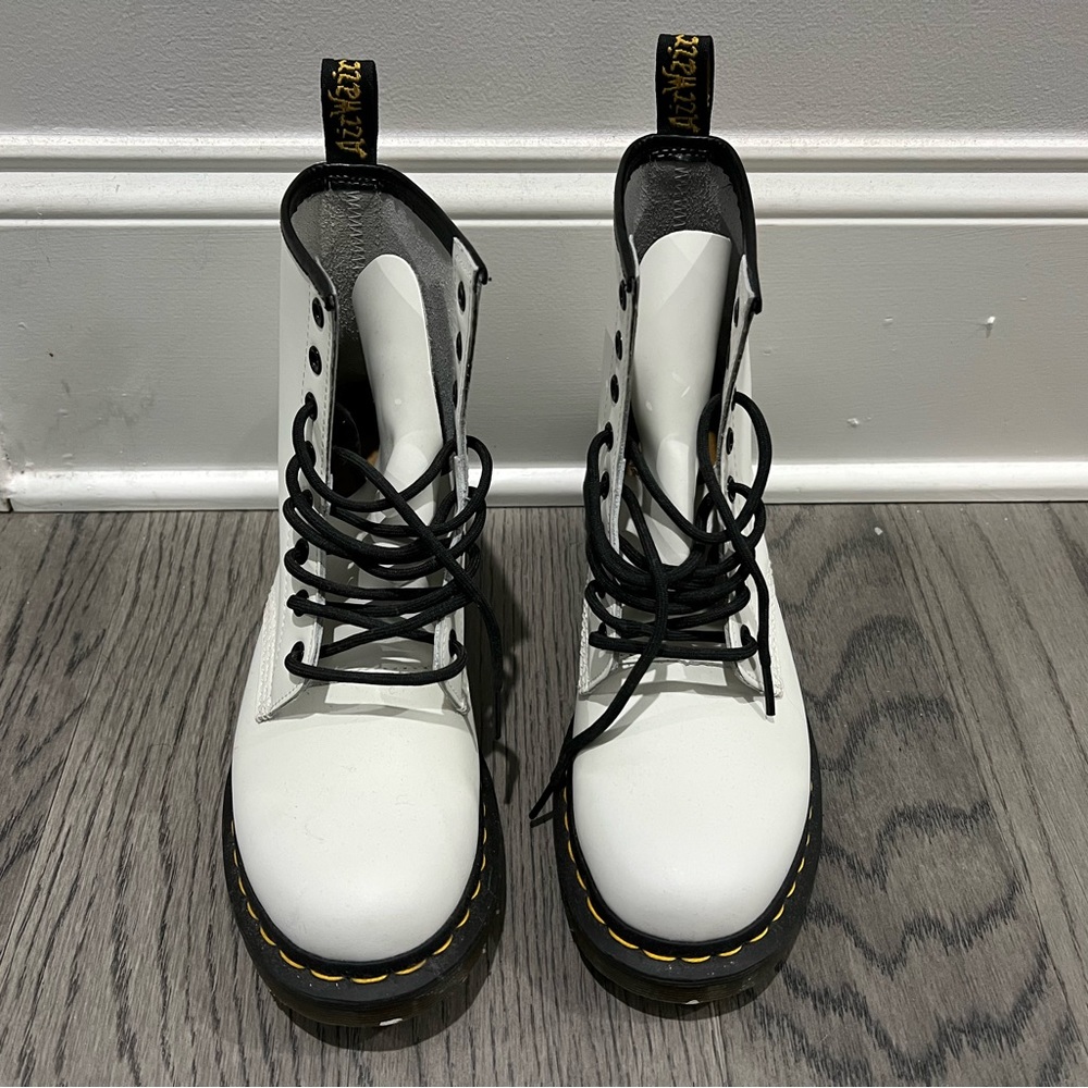 Doc Martens - White